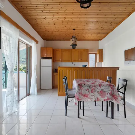 Theodoros * 尼基亚娜