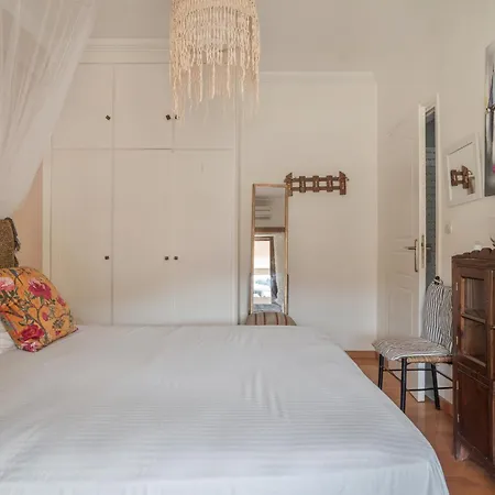 Theodoros Appartement *